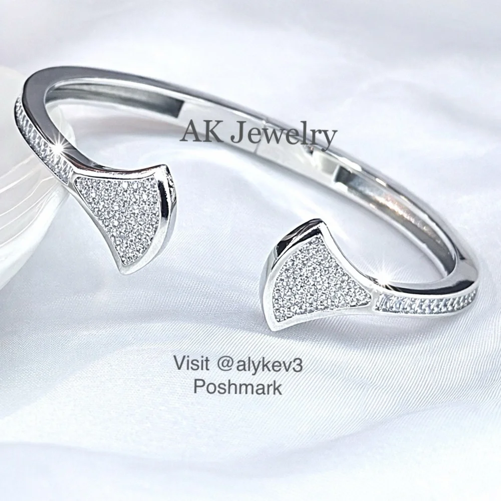 💎LUXURY Elegant Pave Diamond Style Design Bracelet, Bangle, Cuff, Flexable